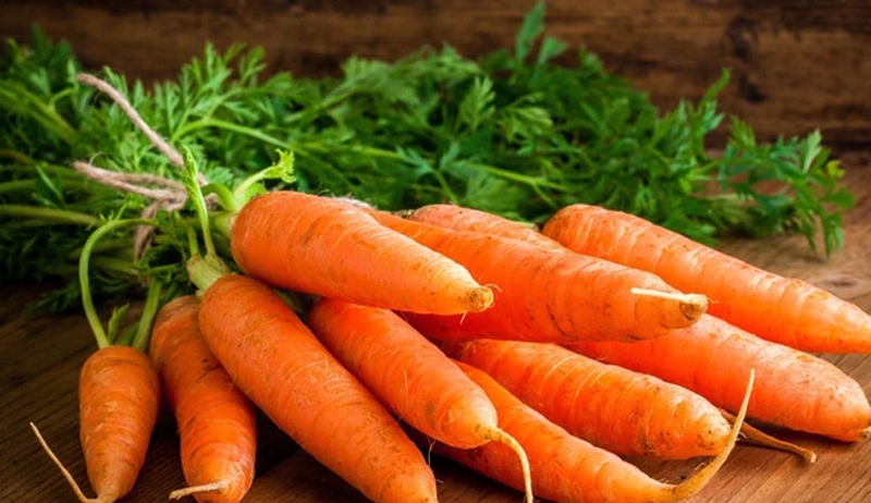 Hướng dẫn làm mặt nạ cà rốt dưỡng da tại nhà 1