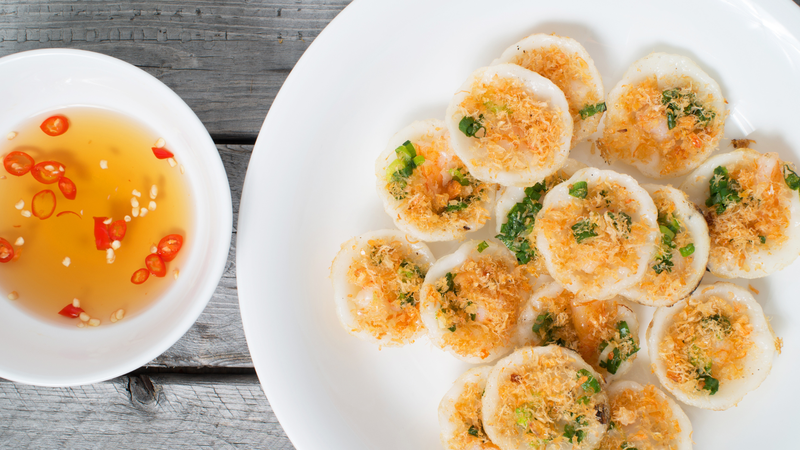 Không nên ăn bánh bèo nếu bị dị ứng với bất kỳ nguyên liệu nào của món ăn này