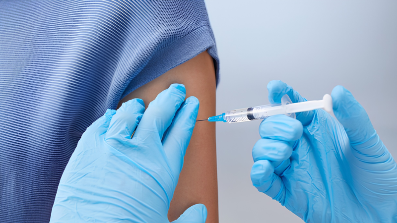 Tiêm vắc xin RSV giúp chủ động phòng ngừa bệnh đường hô hấp do RSV