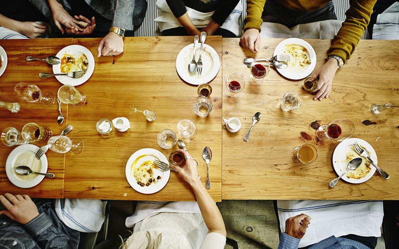 Có khả năng lây Covid-19 khi dùng bữa ở nhà hàng không 1