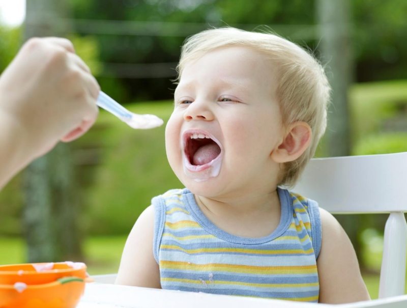 Có nên cho bé ăn sữa chua hàng ngày không? Có lợi cho bé không? 3