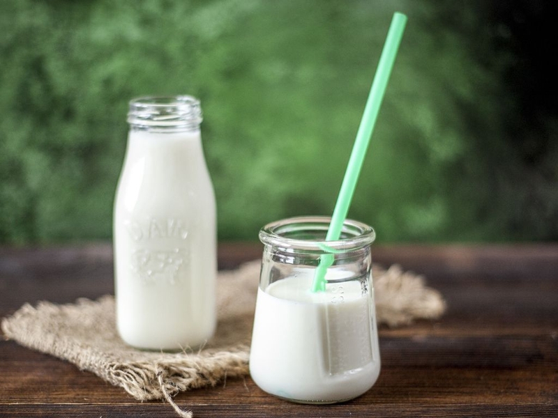 Có nên cho bé uống sữa sau khi ăn không? Lợi ích của sữa đối với sự phát triển của trẻ 3