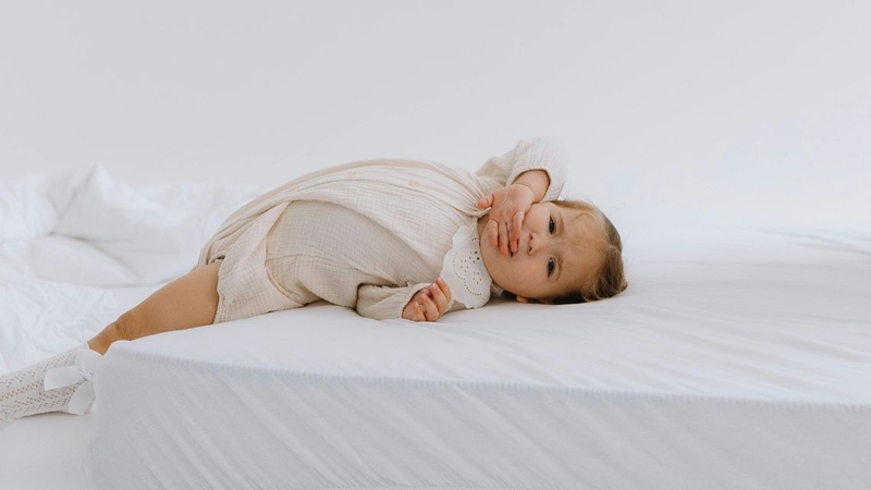 Nên chọn nệm cao su cho bé theo tiêu chí đề cao tính an toàn, phù hợp