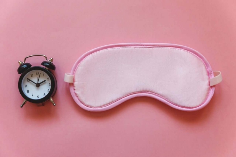 Có nên đeo bịt mắt khi ngủ 1