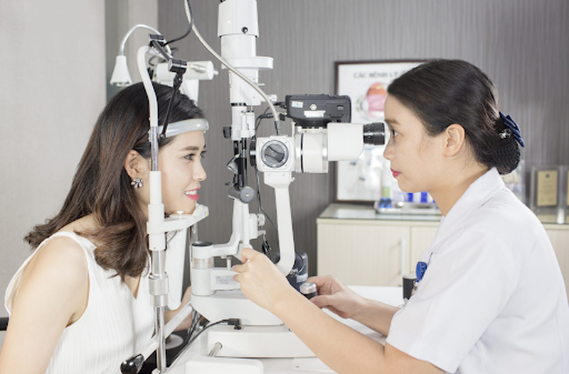 Giải đáp thắc mắc có nên đi khám mắt định kỳ thường xuyên hay không? 1