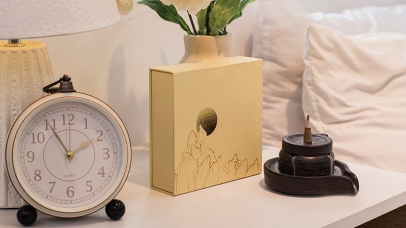 Khi đốt trầm hương trong phòng ngủ nên mở cửa để thoáng khí