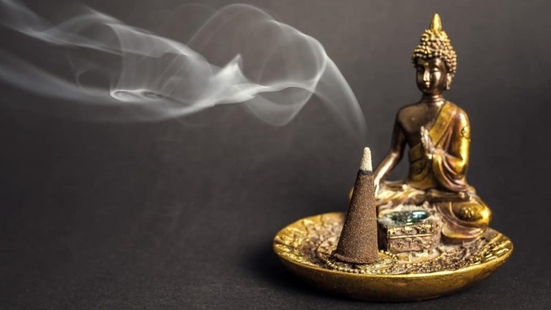 Nên tìm hiểu về cách sử dụng trầm hương trước khi đốt trong phòng ngủ