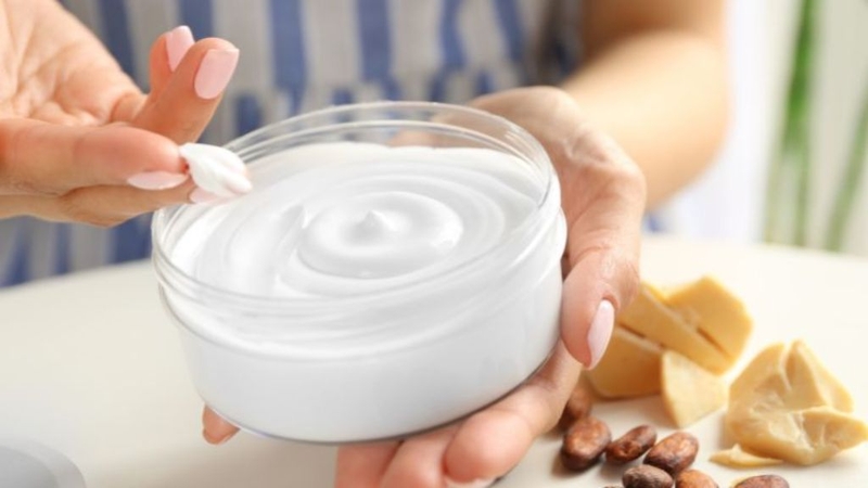 Có nên dùng 2 loại kem dưỡng da cùng lúc hay không? 4