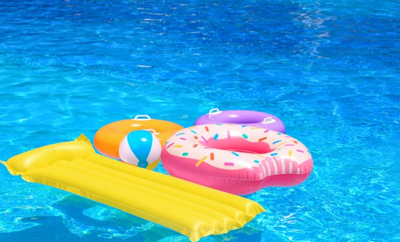 Có nên dùng phao bơi đỡ cổ cho bé không? 4