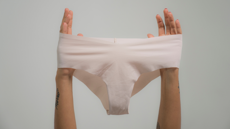 Có nên dùng sữa tắm để vệ sinh vùng kín không? Một số lưu ý khi vệ sinh vùng kín dành cho chị em phụ nữ 3