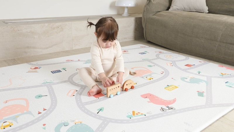 Nên chọn thảm phù hợp với nhu cầu vui chơi của từng lứa tuổi