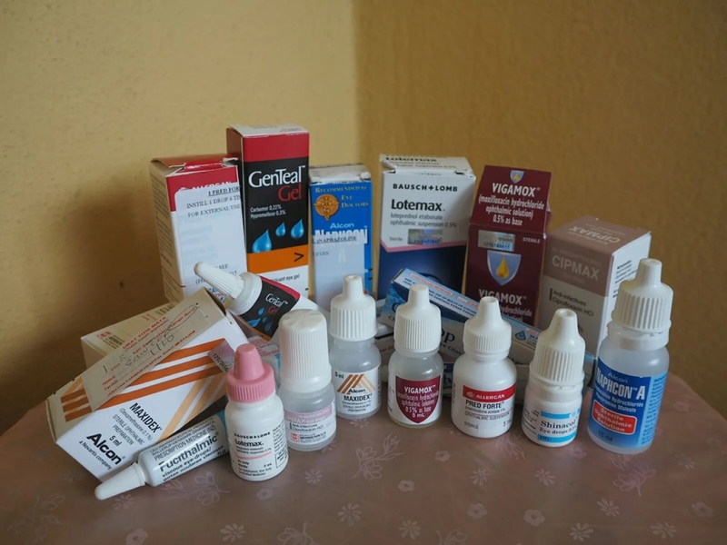 Có nên nhỏ mắt trước khi ngủ không? Các bước nhỏ mắt đúng cách an toàn 2