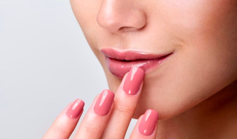 Có nên phun môi collagen không? Cách chọn lựa màu môi phù hợp? 1