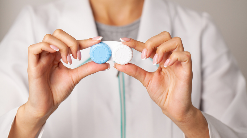 Có nên sử dụng kính áp tròng cận thị? 3