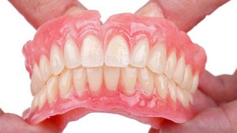 Có nên trồng răng giả không? Nhổ răng bao lâu thì trồng lại được? 3