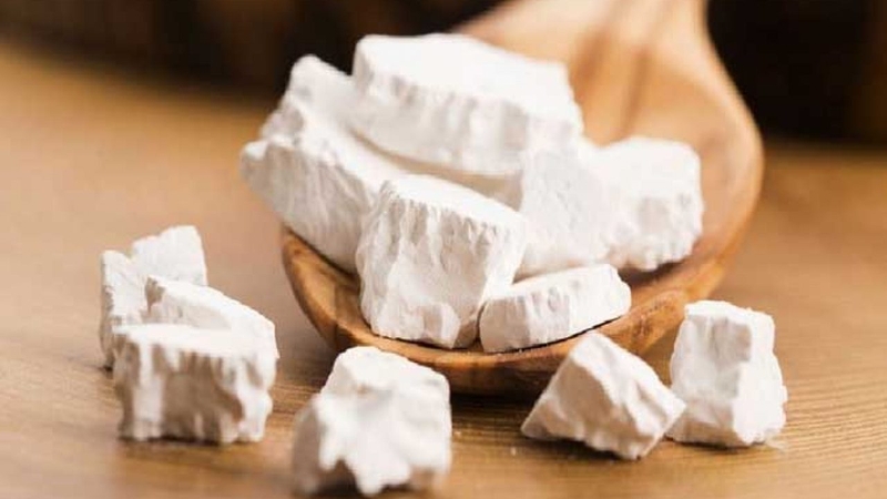 Có nên uống bột sắn dây trị mụn nội tiết? 1