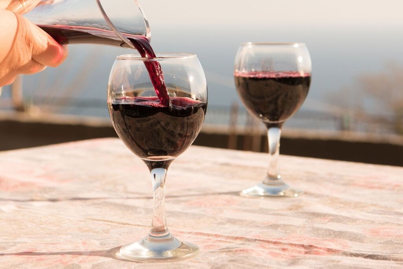 Có nên uống rượu vang trước khi ngủ không? 3