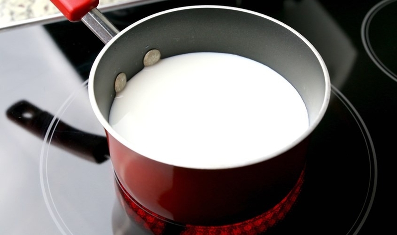 Có nên uống sữa khi đói? Thói quen uống sữa cần tránh 4