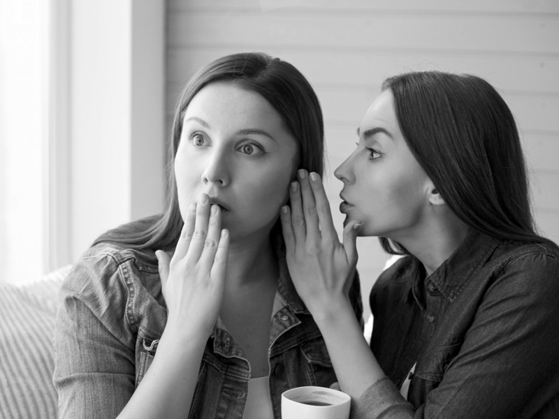 có nên xăm môi khi đang đến tháng 2