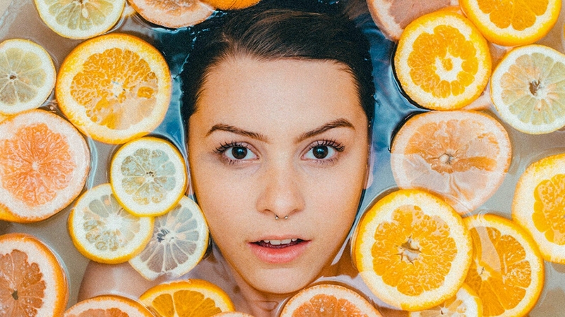 Có thật là Vitamin C có thể giúp trị sẹo lõm? 3