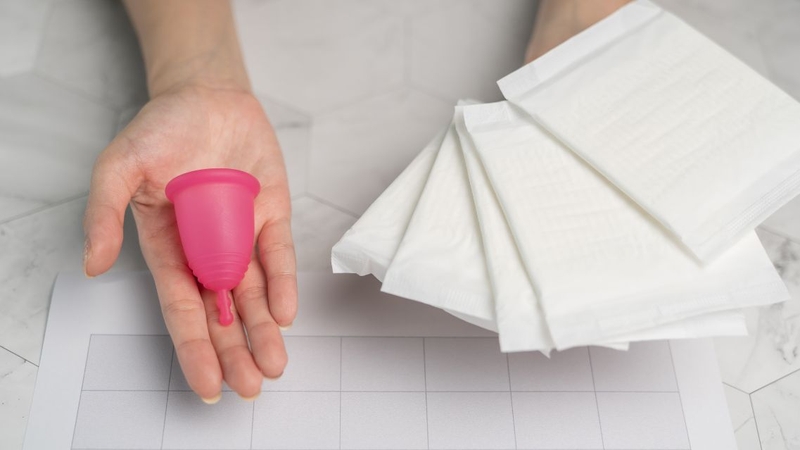 Cốc nguyệt san có làm rách màng trinh không? Nữ giới cần biết trước khi dùng 4