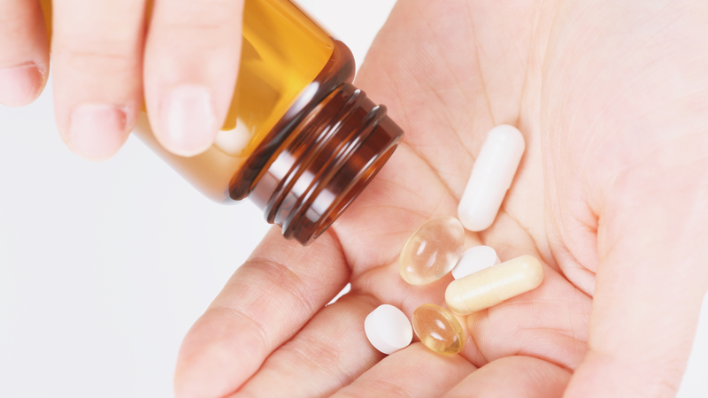 Collagen, vitamin C và sắt hoàn toàn có thể được bổ sung trong cùng một ngày