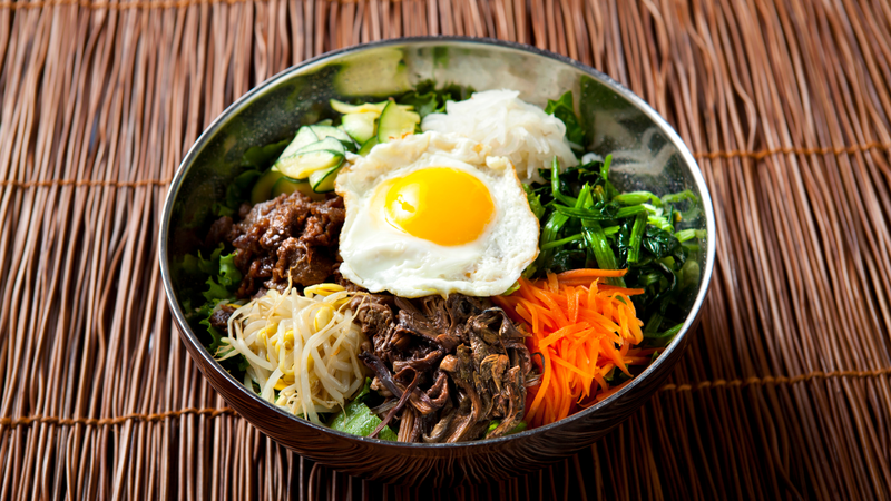 Rau củ là phần quan trọng giúp bibimbap trở nên cân bằng và giàu dinh dưỡng