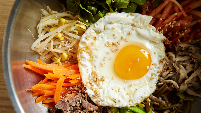 Hiểu rõ cơm trộn Hàn Quốc bao nhiêu calo sẽ giúp bạn điều chỉnh khẩu phần hợp lý