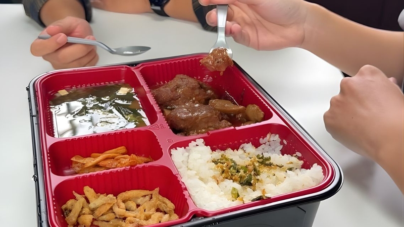 Không nên ăn cơm tự chín thường xuyên