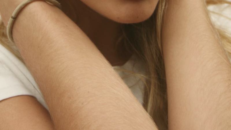 Con gái nhiều lông tay thì sao? Những điều phái nữ nên biết 3