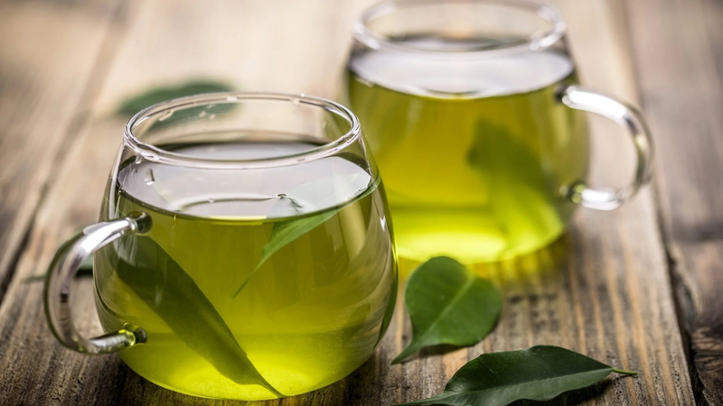 Công dụng bất ngờ của trà trong những ngày nóng 2