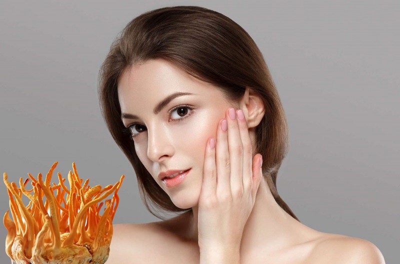 Công dụng làm đẹp của đông trùng hạ thảo cực tốt cho chị em 1