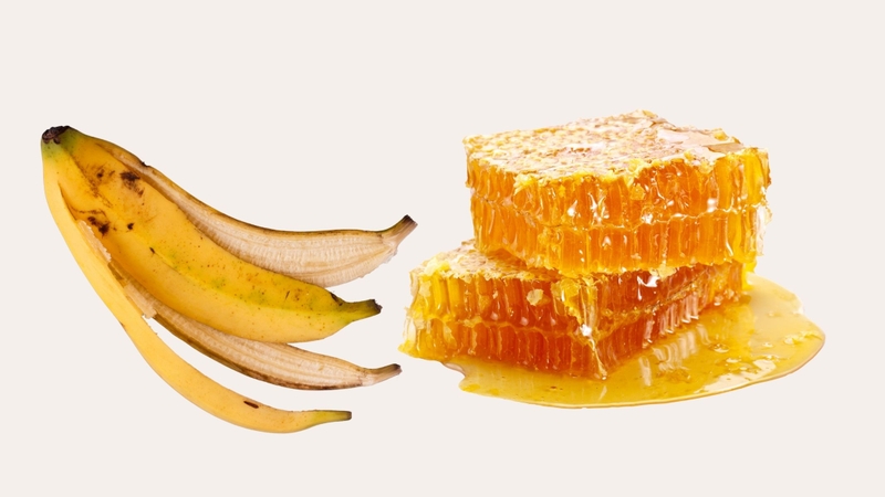 Công thức làm mặt nạ dưỡng sáng da từ vỏ chuối 1