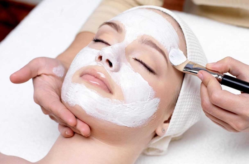 Công thức mặt nạ cam thảo sữa chua đánh bay thâm mụn hiệu quả