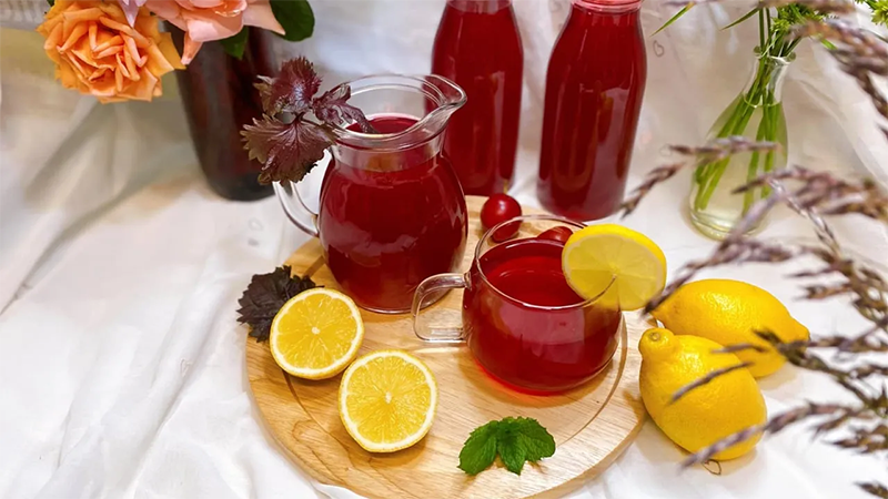 Mách bạn 2 cách nấu nước lá tía tô uống đẹp da cực hiệu quả 1