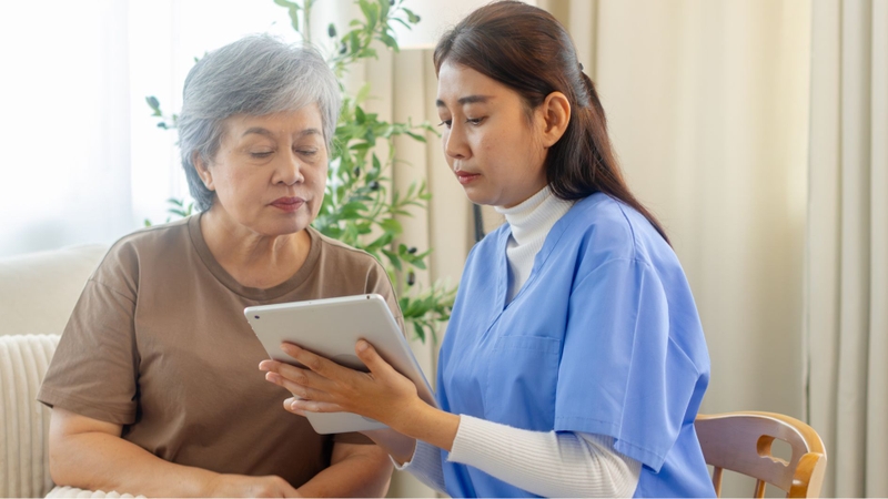 Trước khi tiến hành truyền dịch, nhân viên y tế sẽ cung cấp và giải thích đầy đủ thông tin