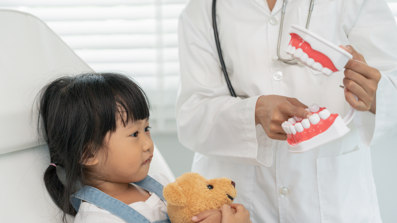 Trẻ nên được theo dõi định kỳ để đánh giá sự thay đổi của nụ cười theo từng giai đoạn phát triển.