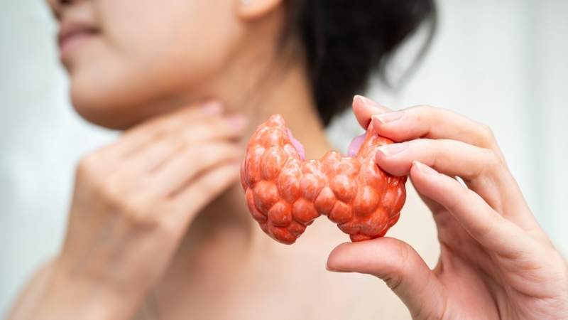 Cường giáp có chữa được không còn phụ thuộc vào nhiều yếu tố như như mức độ rối loạn hormone, đáp ứng của cơ thể