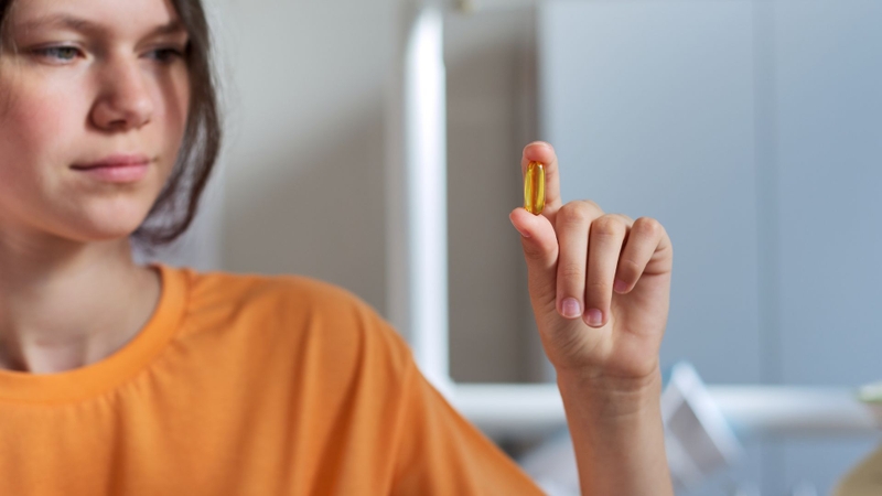 Bổ sung vitamin D uống và dạng hoạt hóa (ở bệnh nhân suy thận)