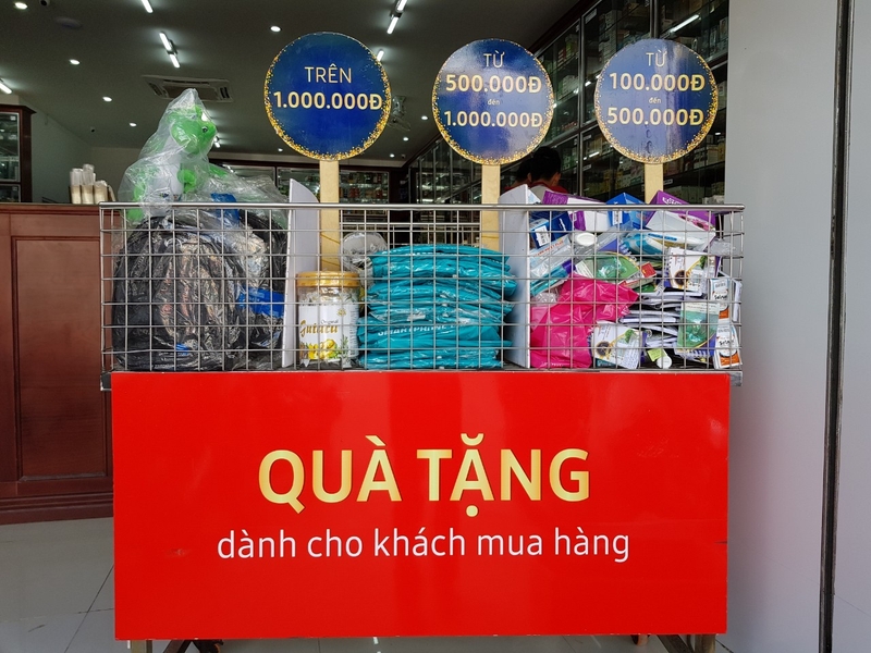 Quà tặng khai trương Long Châu Nguyễn Oanh