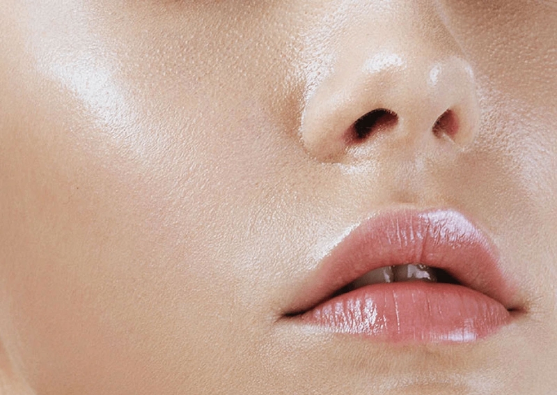 Da dầu có dùng kem dưỡng ẩm được hay không? 1