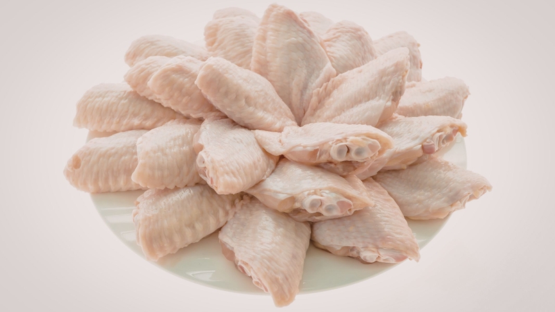 Hơn 50% năng lượng của cánh gà đến từ protein, phần còn lại chủ yếu từ chất béo