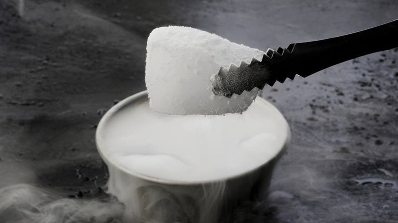 Khi dùng đá khô cần đảm bảo các nguyên tắc an toàn