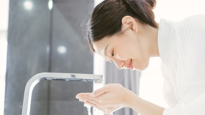 Da mụn có nên dùng sữa tươi rửa mặt không? 2