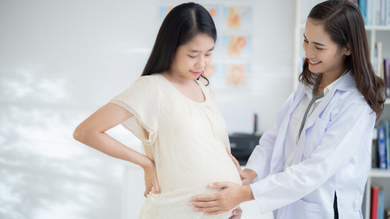 Khám thai định kỳ giúp theo dõi sự phát triển của nhân xơ và thai nhi