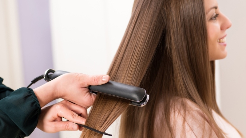 Đang có kinh đi làm tóc được không? Những điều bạn cần biết cho sức khỏe và làm đẹp 1