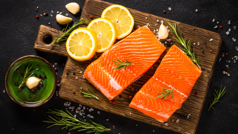 Cá hồi giàu protein, omega-3 nhưng cần chú ý khẩu phần khi giảm cân