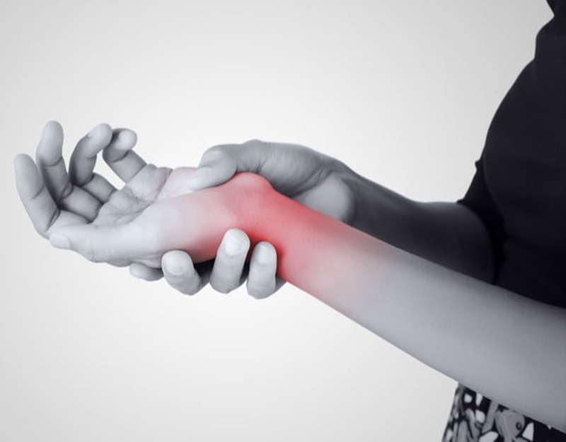 Đánh cầu lông bị đau tay: Nguyên nhân, cách phòng tránh 1