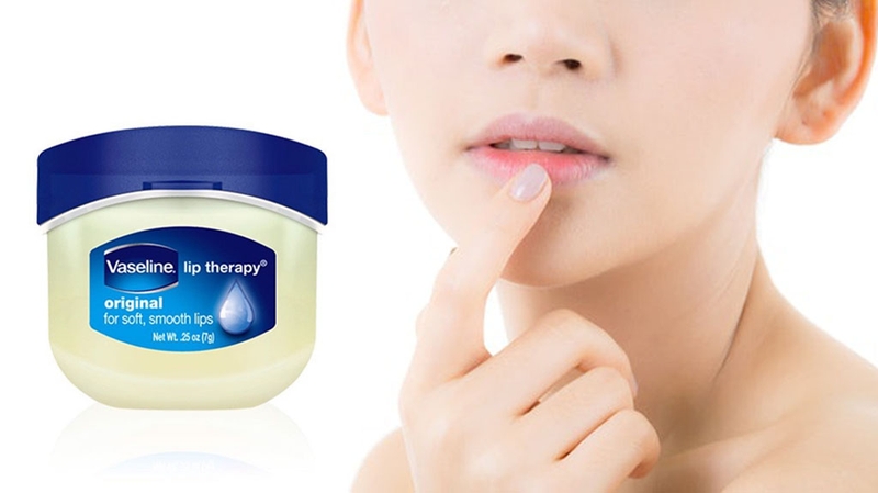 Đánh giá son dưỡng Vaseline hũ có tốt không?