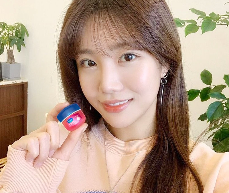 Đánh giá son dưỡng Vaseline hũ có tốt không?